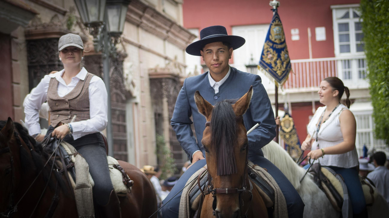 Romería del Rocío: las imágenes de la salida de la hermandad de San Fernando