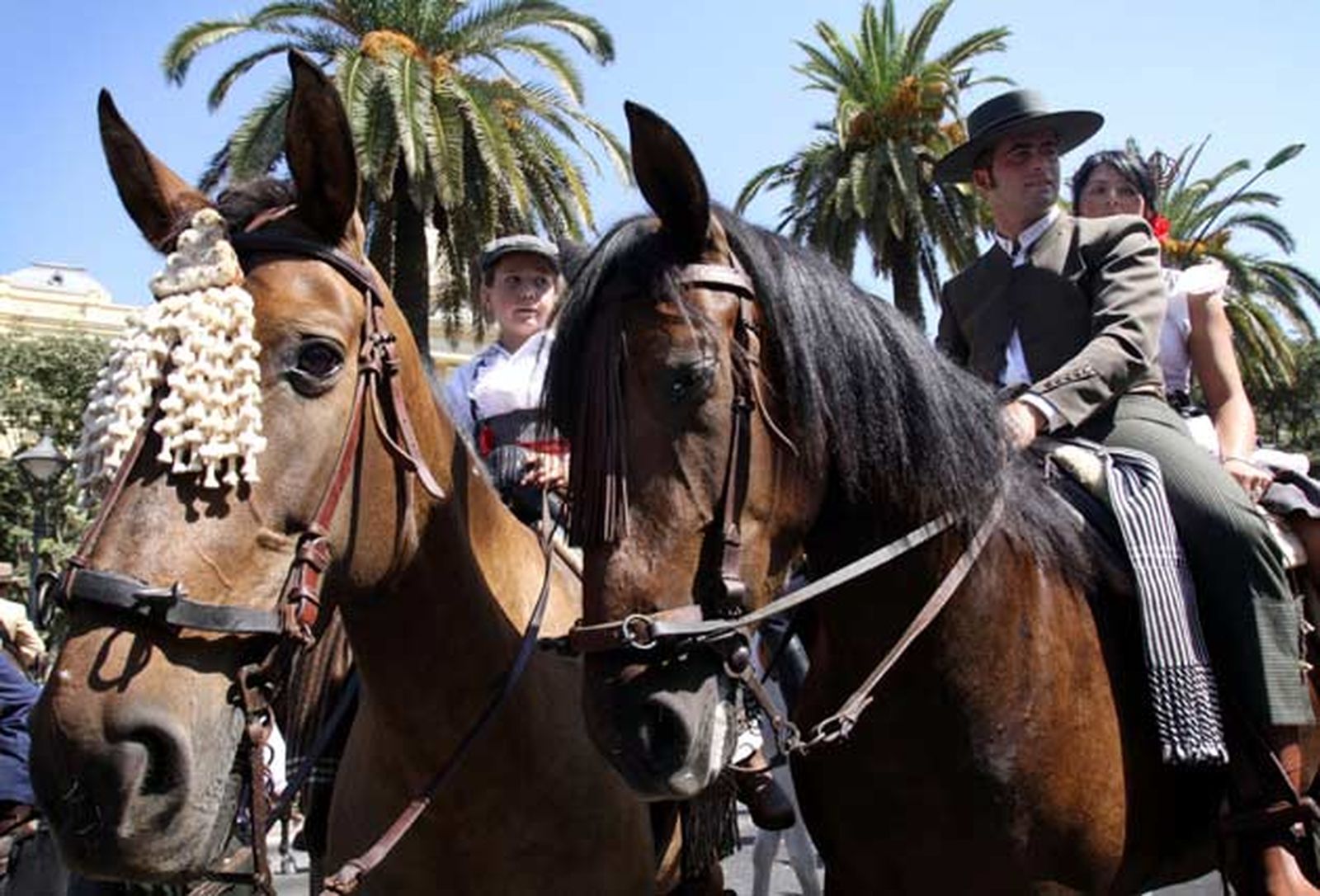 Acompañados de cantes y bailes los peregrinos iban realizando su camino.
FOTO: Migue Fernández
