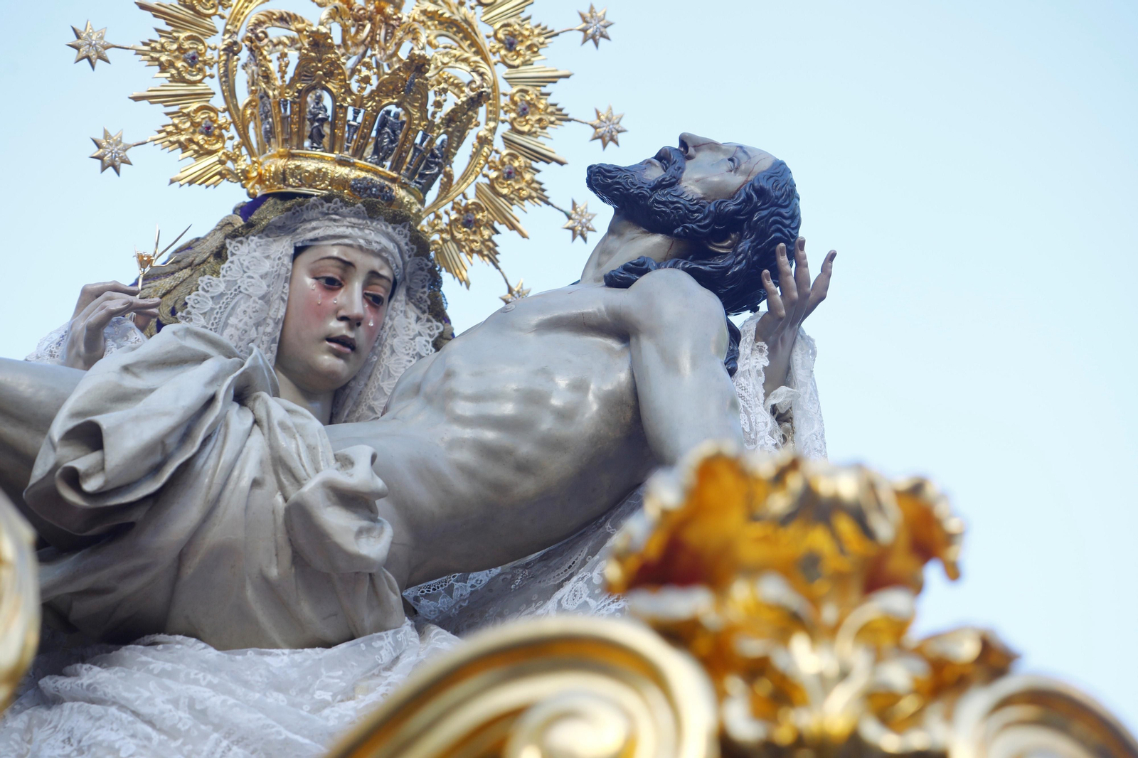 Jueves Santo en Córdoba: la procesión de Las Angustias, en imágenes