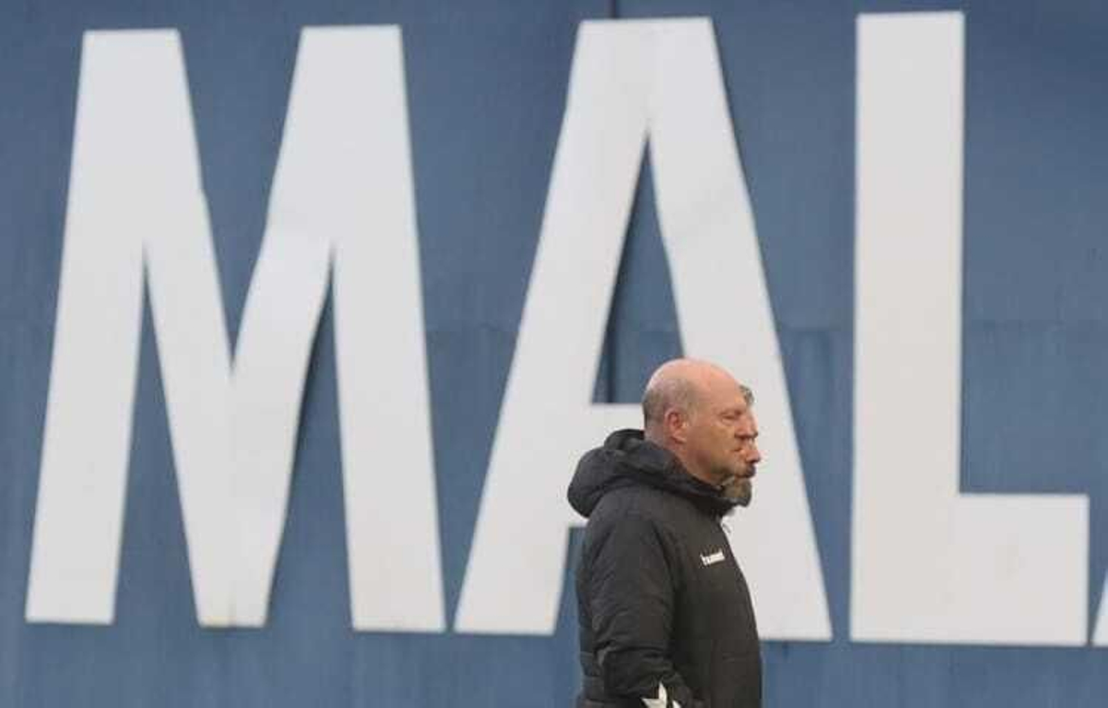 Pepe Mel, en el Anexo junto a Juan Carlos Salcedo este martes 24 de enero.