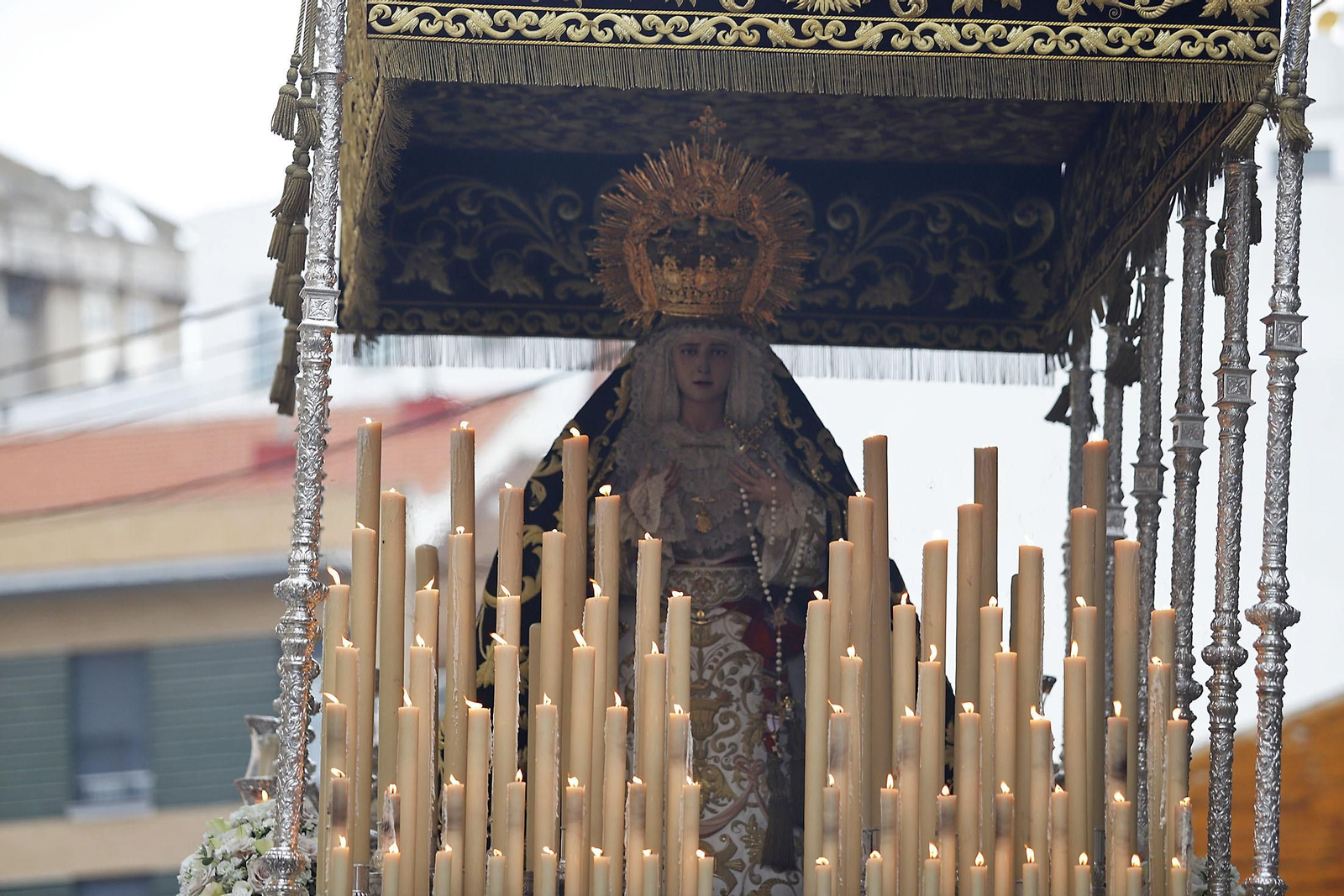 Imágenes de la salida extraordinaria de la Virgen del Rocío y Esperanza