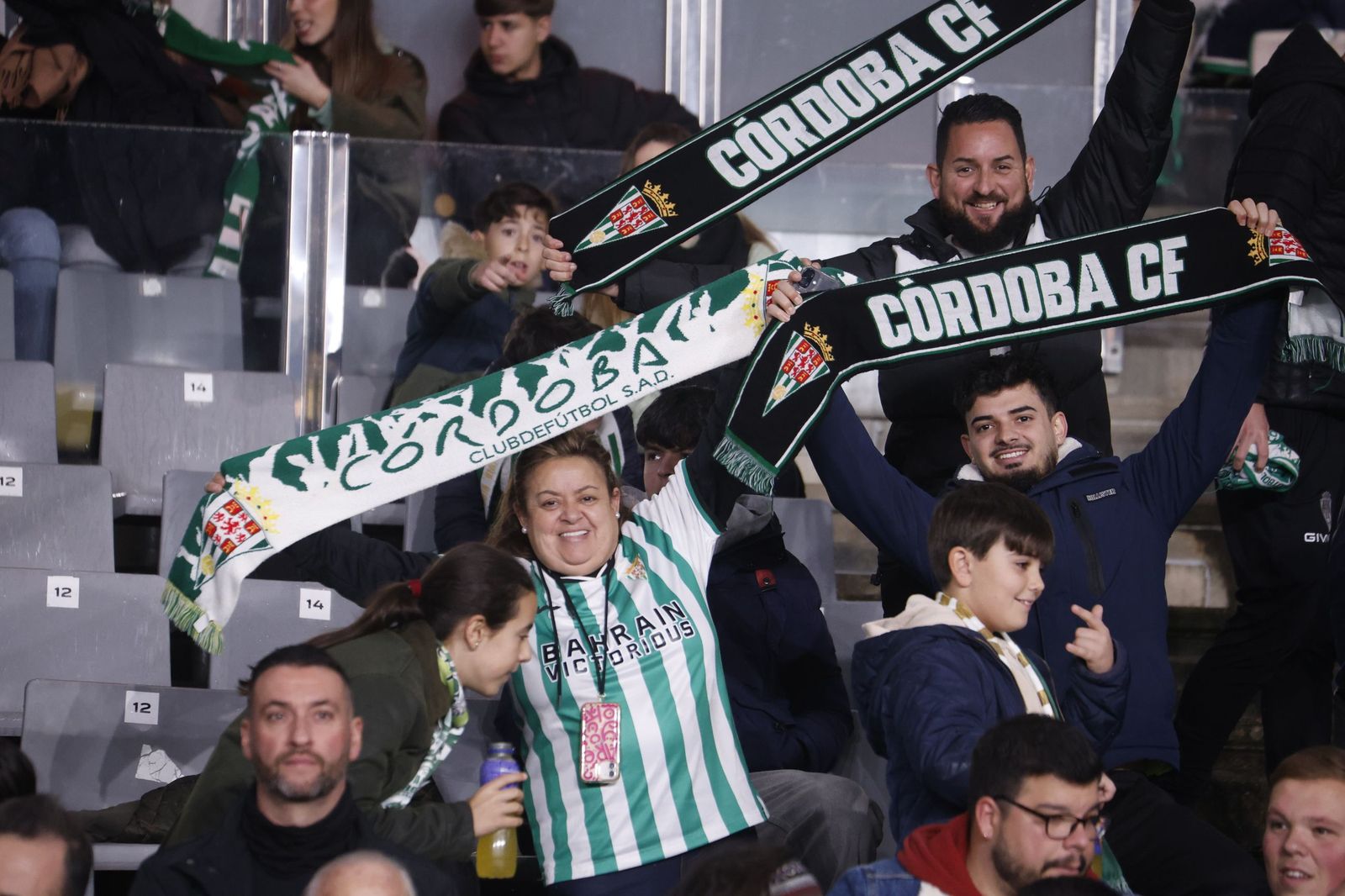 Las mejores fotos del ambiente en El Arcángel para el Córdoba CF - Burgos