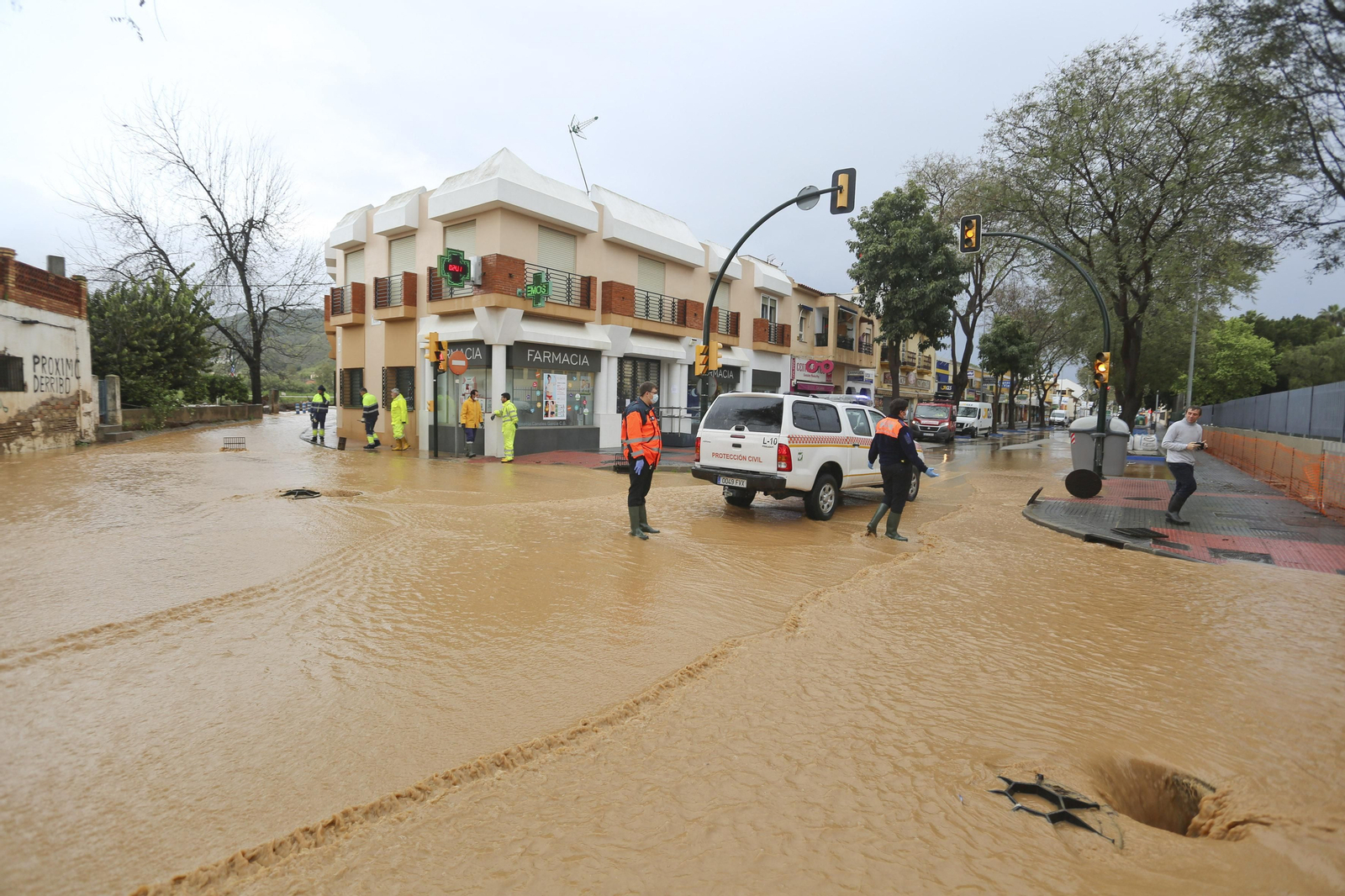 Campanillas anegada tras las lluvias, en fotos