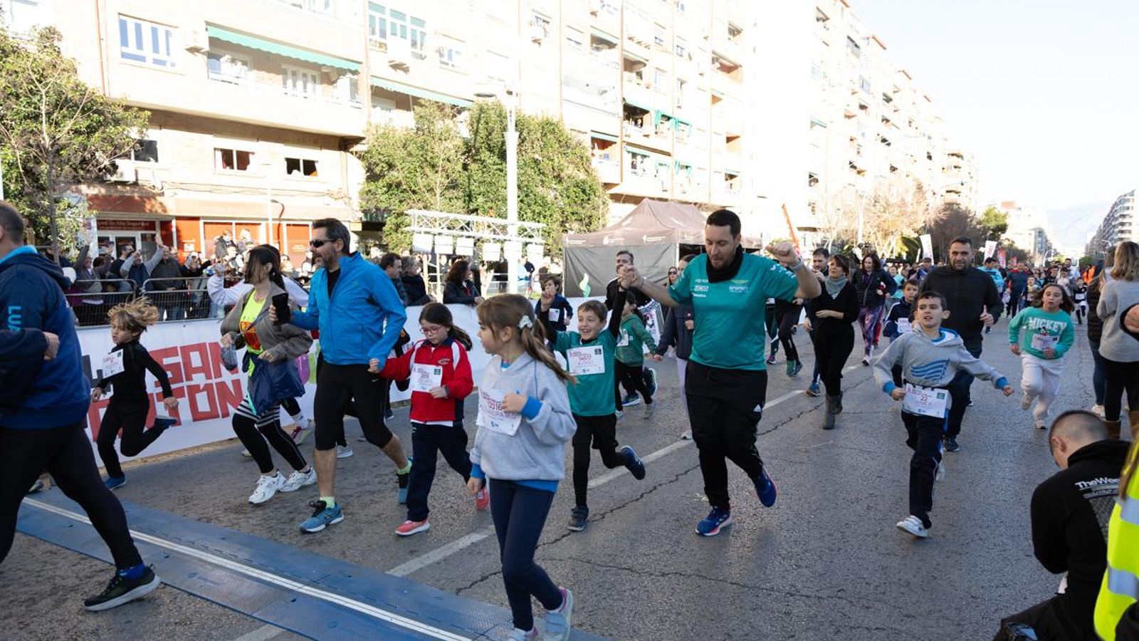 En imágenes: Los niños y niñas de los colegios de Jaén, protagonistas de la San Antón Escolar