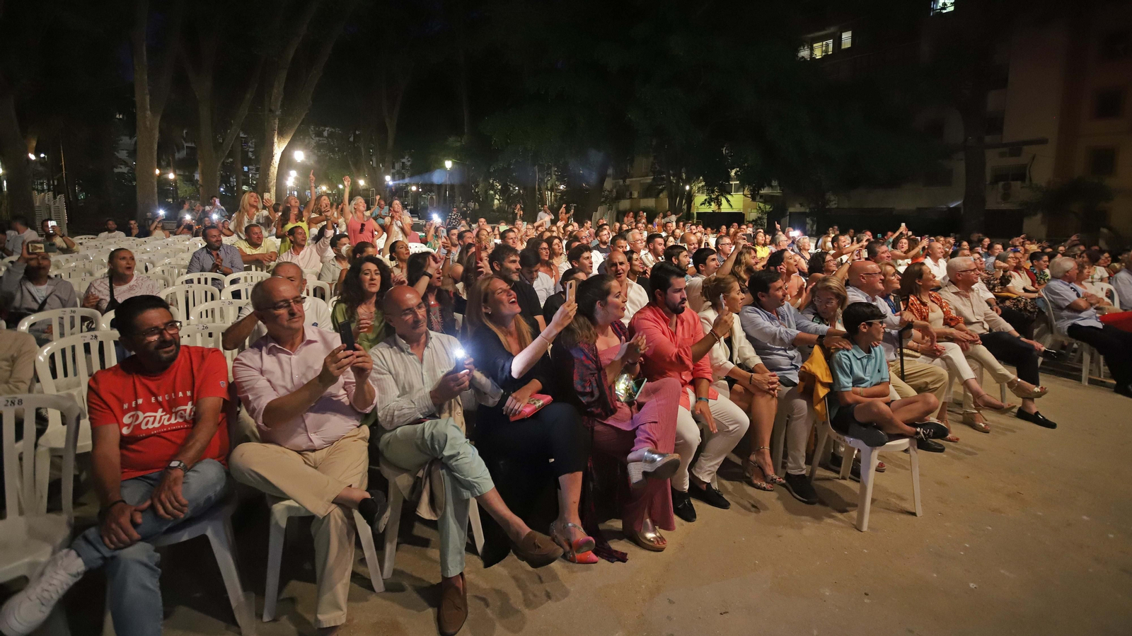 Fotos de ambiente en el concierto de Juanlu Montoya en Algeciras