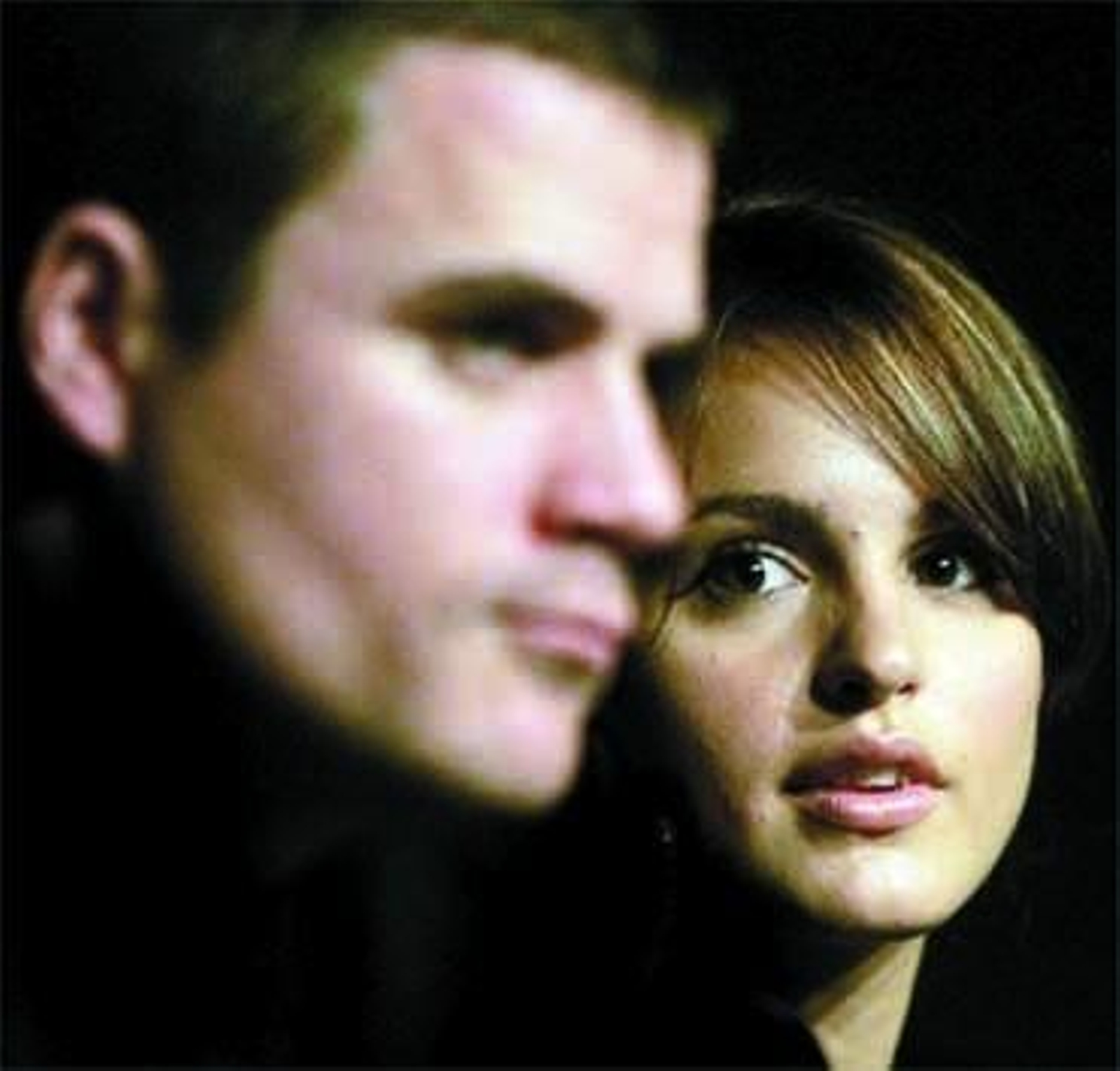 Dani Martín y Verónica Echegui en una rueda de prensa de la película 'Yo soy la Juani', en 2006