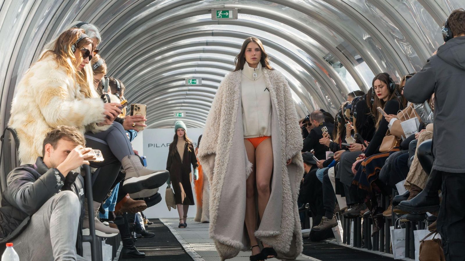 Dalbat convierte Sierra Nevada en la primera pasarela española en una pista de esquí.