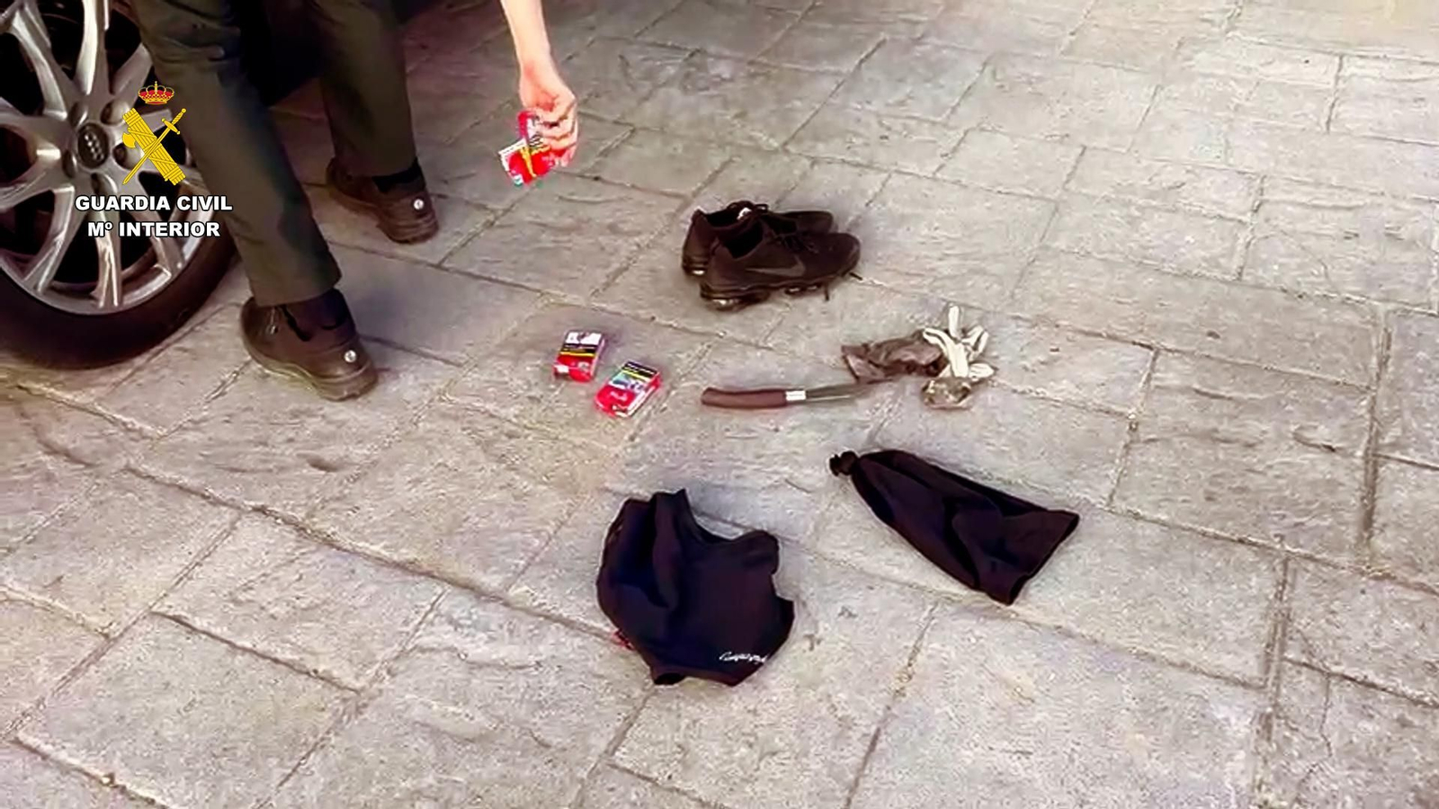 Tres detenidos por un atraco en un comercio de El Garrobo