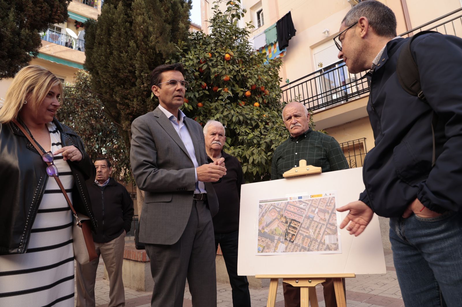 Presentación de las viviendas que serán reformadas por el Ayuntamiento de Granada en el barrio de La Chana