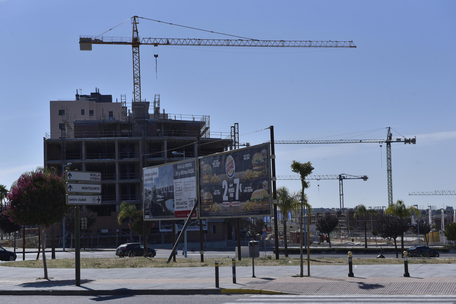 Viviendas en construcción en Dos Hermanas, en una imagen de archivo.