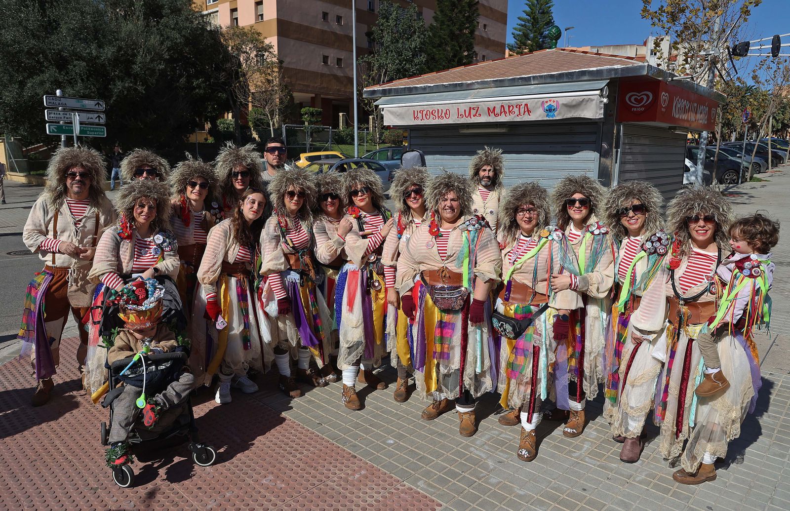 La cabalgata de agrupaciones del Carnaval de Algeciras, en imágenes