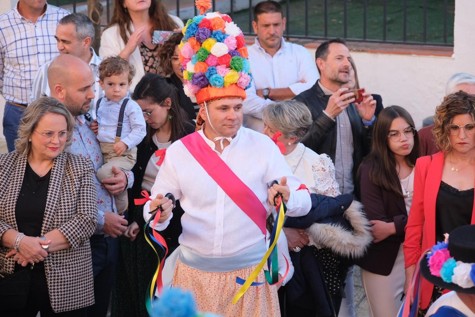 Las ancestrales danzas de San Isidro en Fuente-Tójar, en imágenes