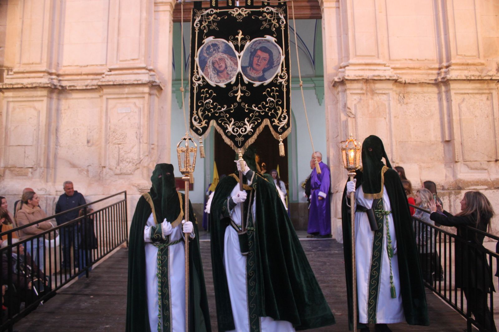 Las imágenes de las procesiones del Jueves Santo en Vélez Rubio