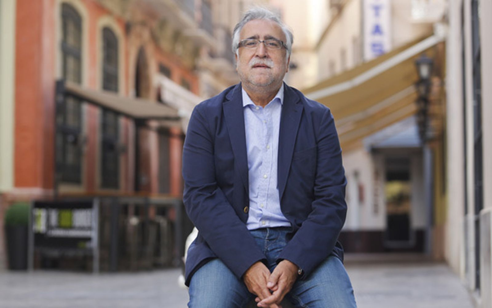 "Todas las patologías del mundo urbano han ido llegando a los pueblos"