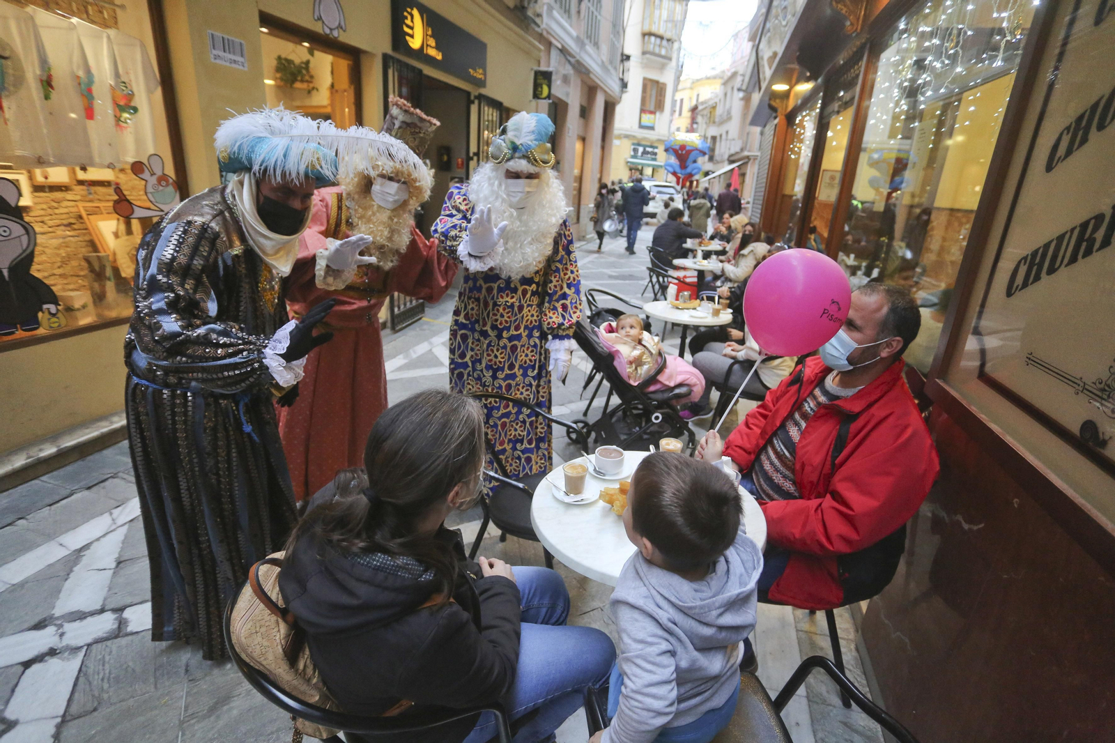 Ya tienen los Reyes Magos su comanda: gracias, siempre.