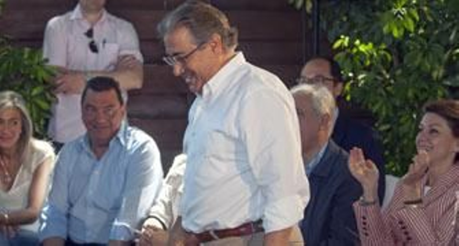 Griñán insta a Zoido a dar "explicaciones" por los posibles sobresueldos