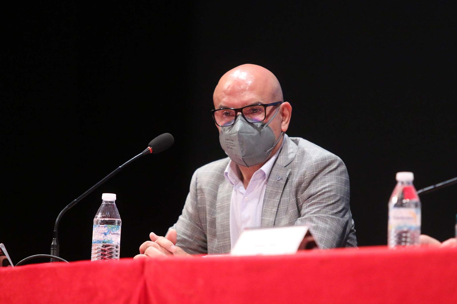 Fotogalería de Diario de los Libros, con Fernando J. Múñez y su obra 'Los diez escalones'