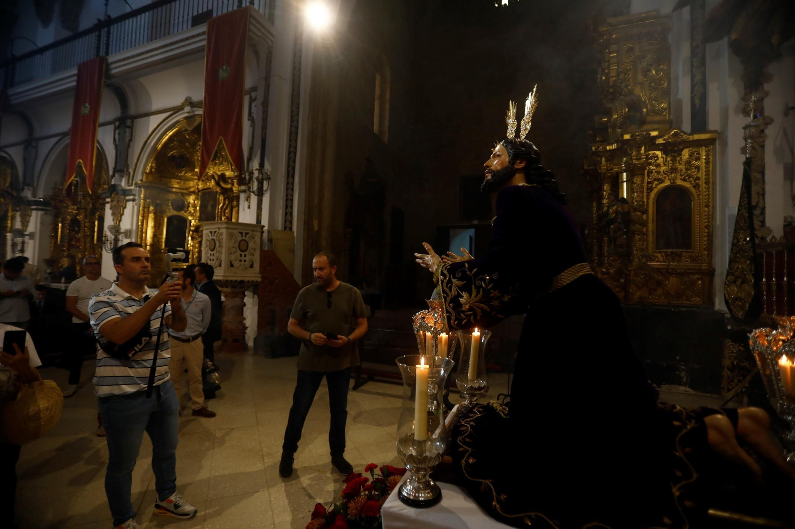 Las mejores fotos de la veneración al Señor del Huerto de Córdoba tras su restauración