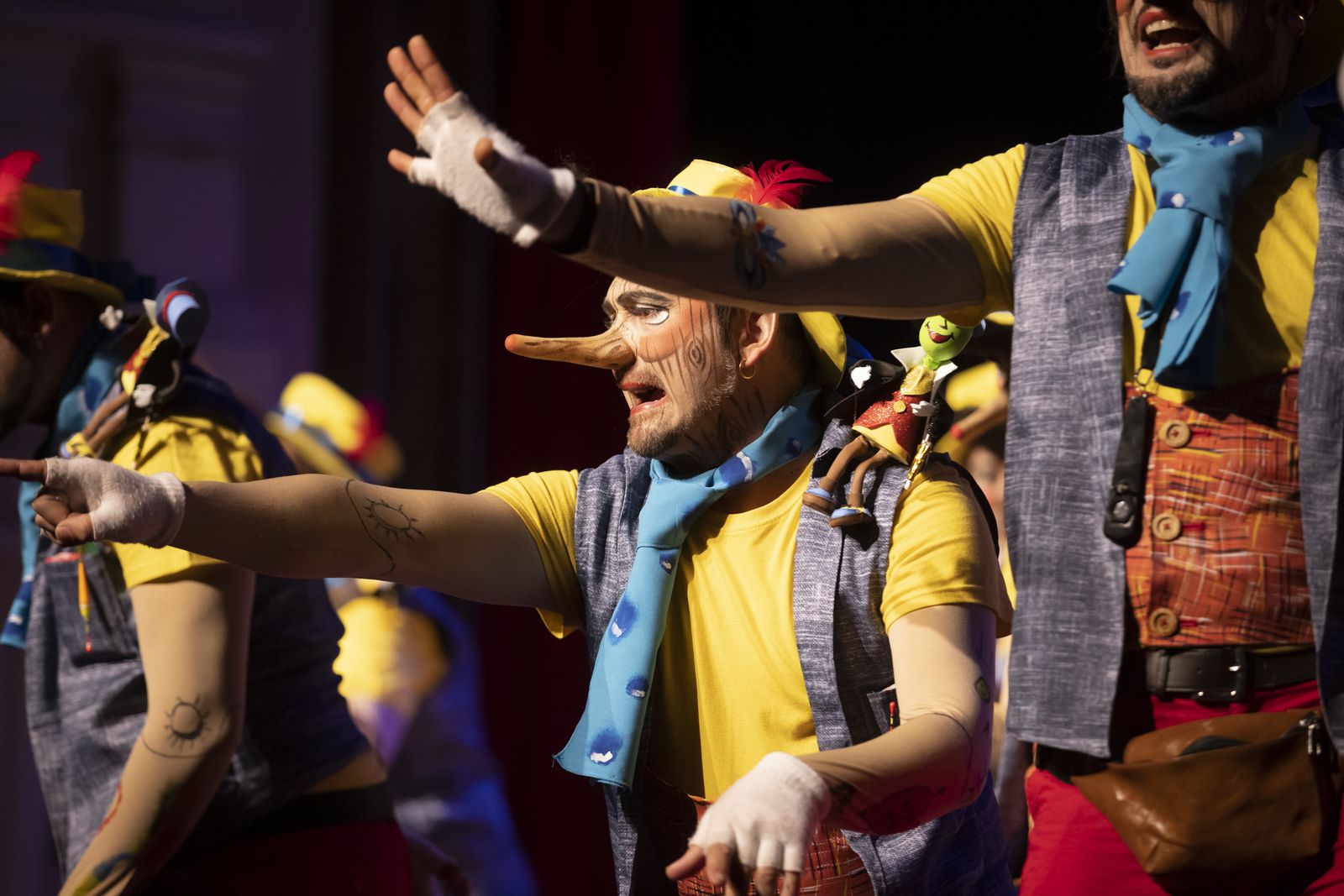 Imágenes de la actuación de la murga de Ayamonte "Los embusteros" en el Carnaval Colombino