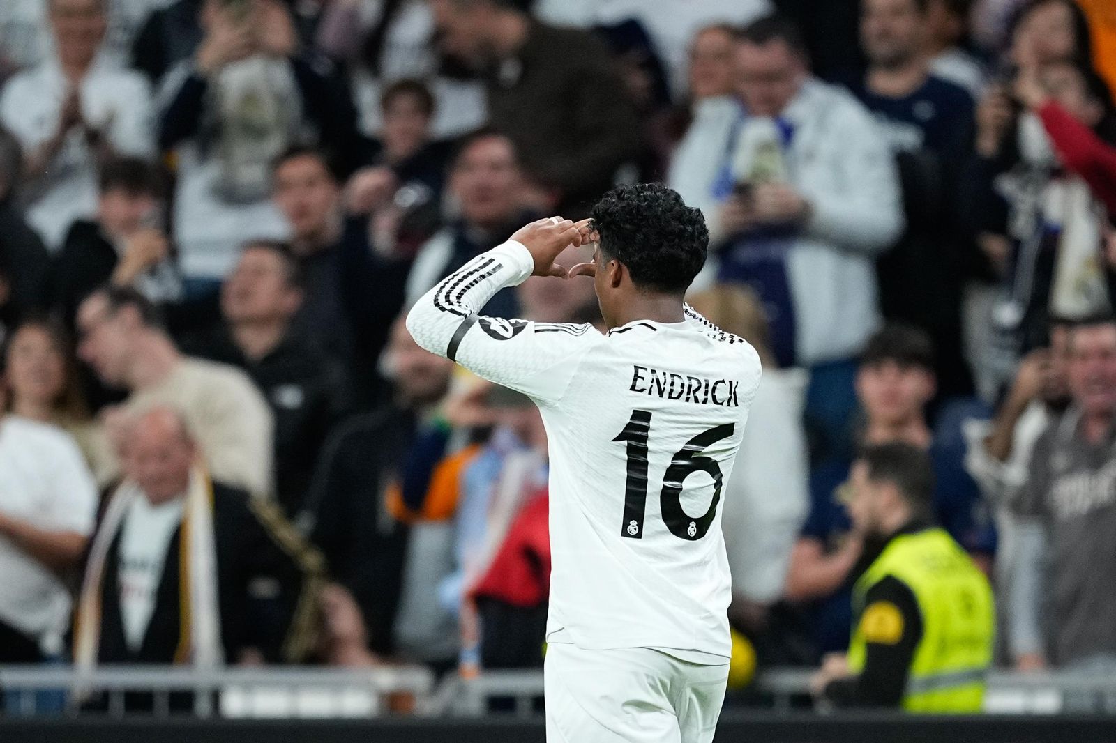Las fotos del Real Madrid - Real Sociedad camino del Estadio de la Cartuja