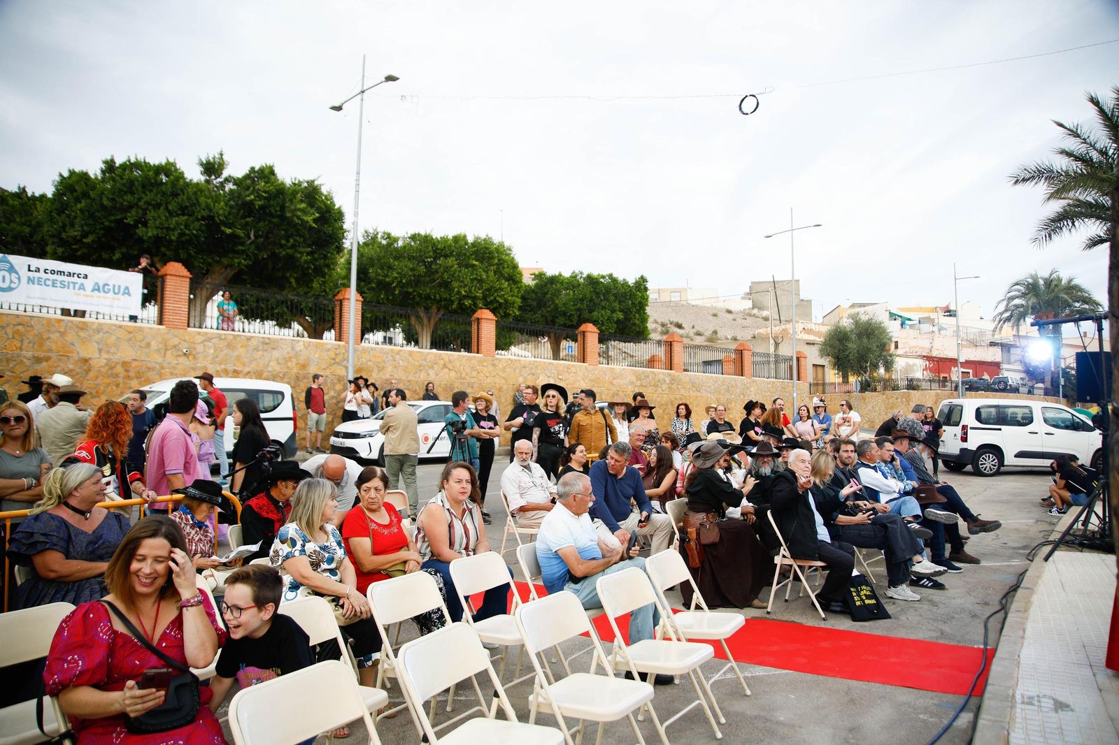 Descubrimiento de la silla del actor Fabio Testi en el Paseo de la Fama de Tabernas, en imágenes