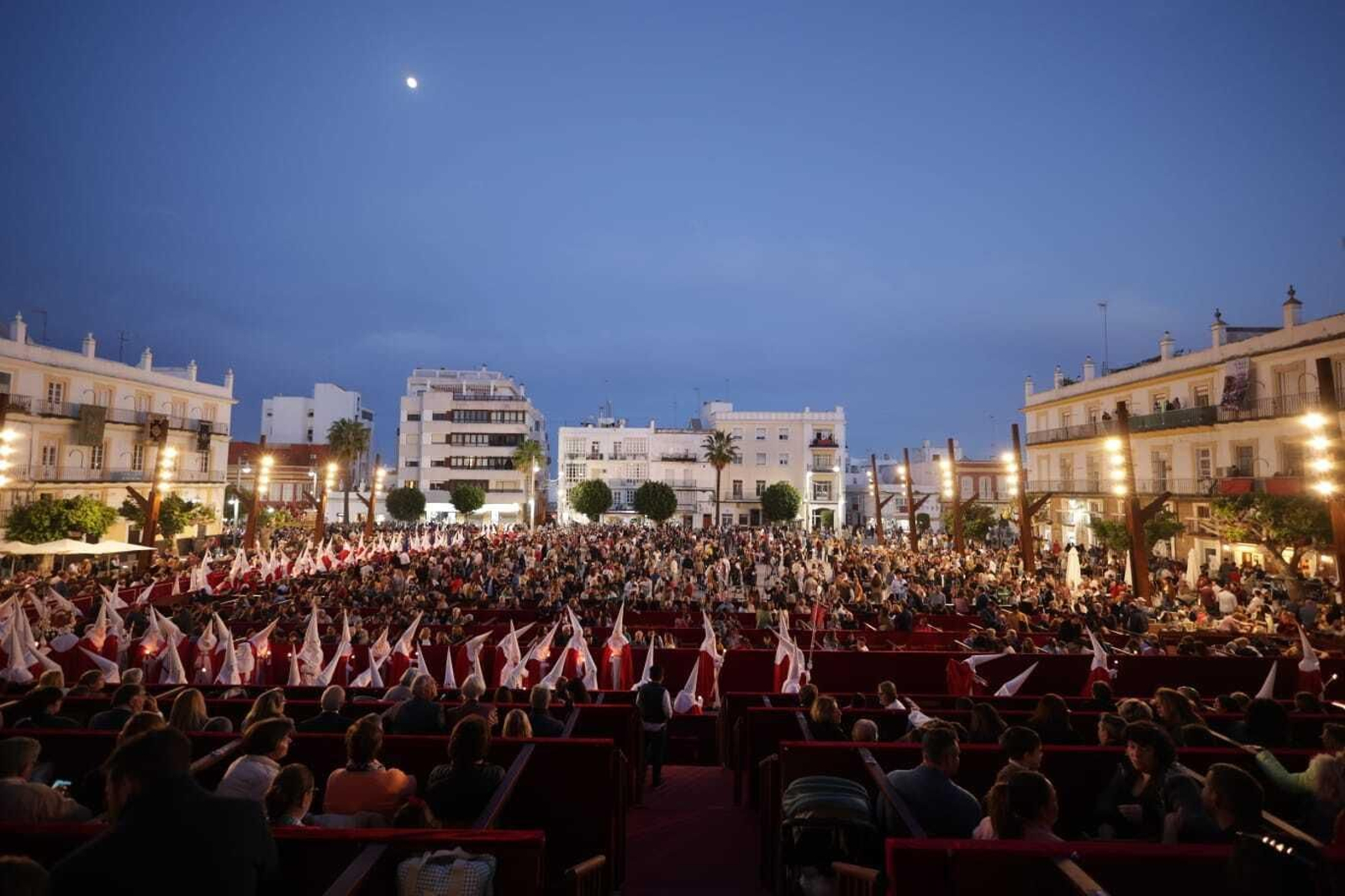 Lunes Santo en San Fernando: las imágenes de Ecce Homo