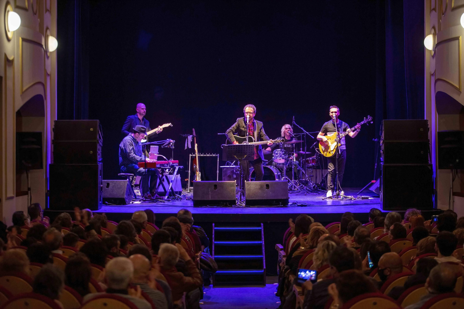 Antonio Álvarez durante el concierto ofrecido en el Teatro Apolo, donde regresaba diez años después.