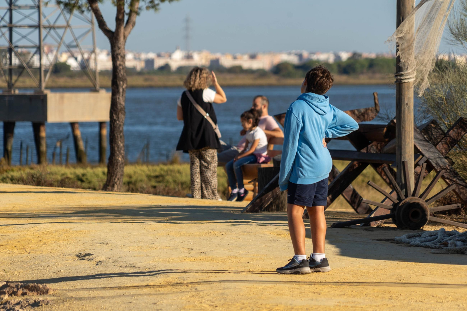 La jornada de puertas abiertas en el Muelle de las Carabelas en imágenes