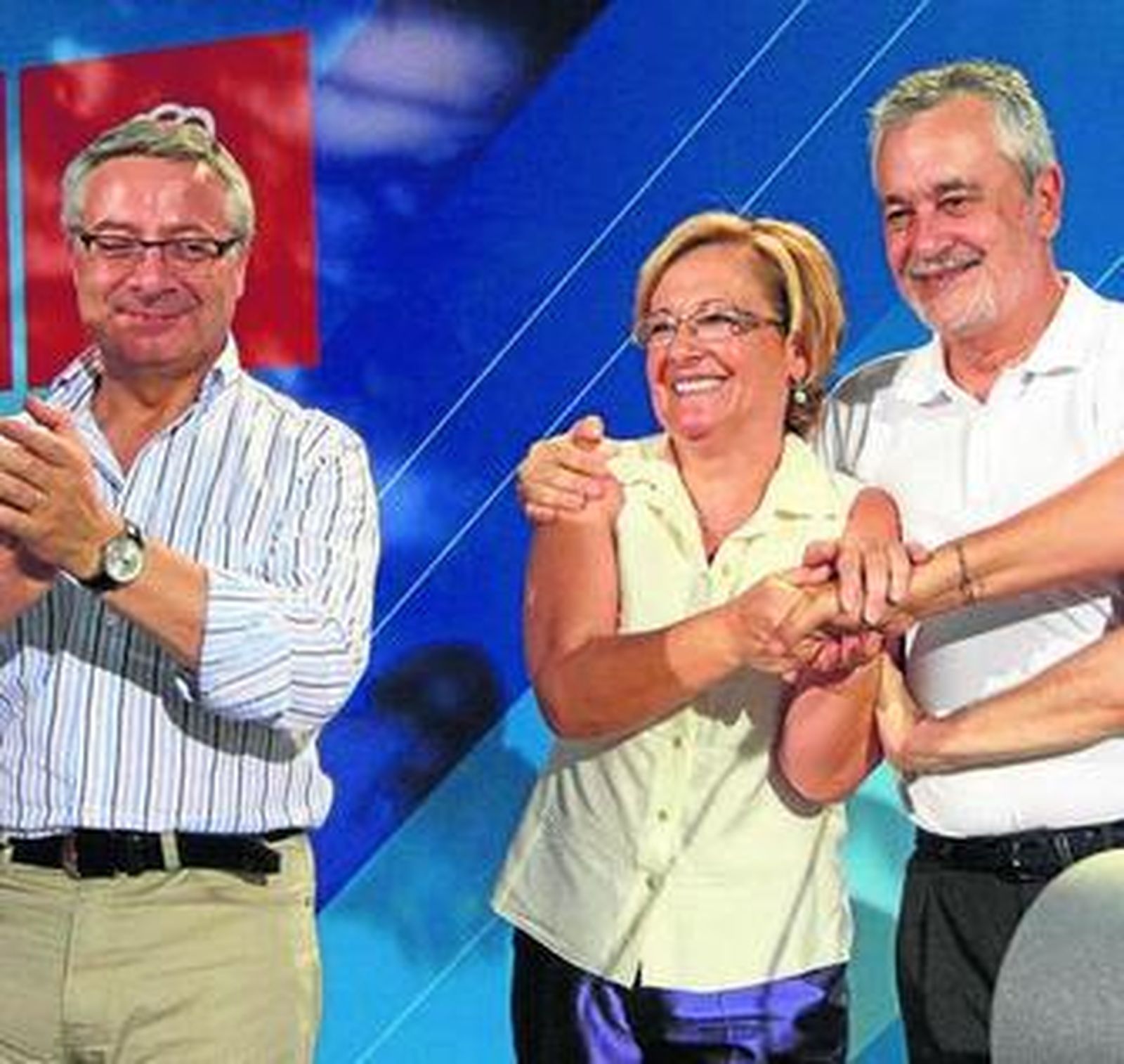 Guerrero, flanqueada por José Blanco -izquierda- y José Antonio Griñán.