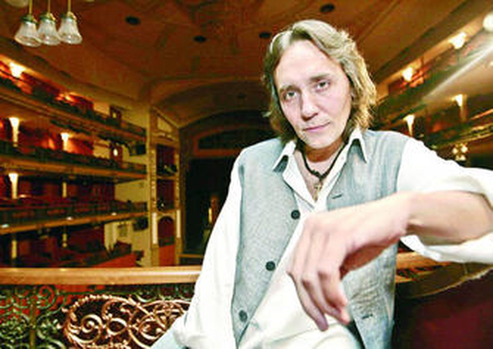 Vicente Amigo, ayer en un palco del Gran Teatro, donde presentó sus conciertos de la próxima semana.