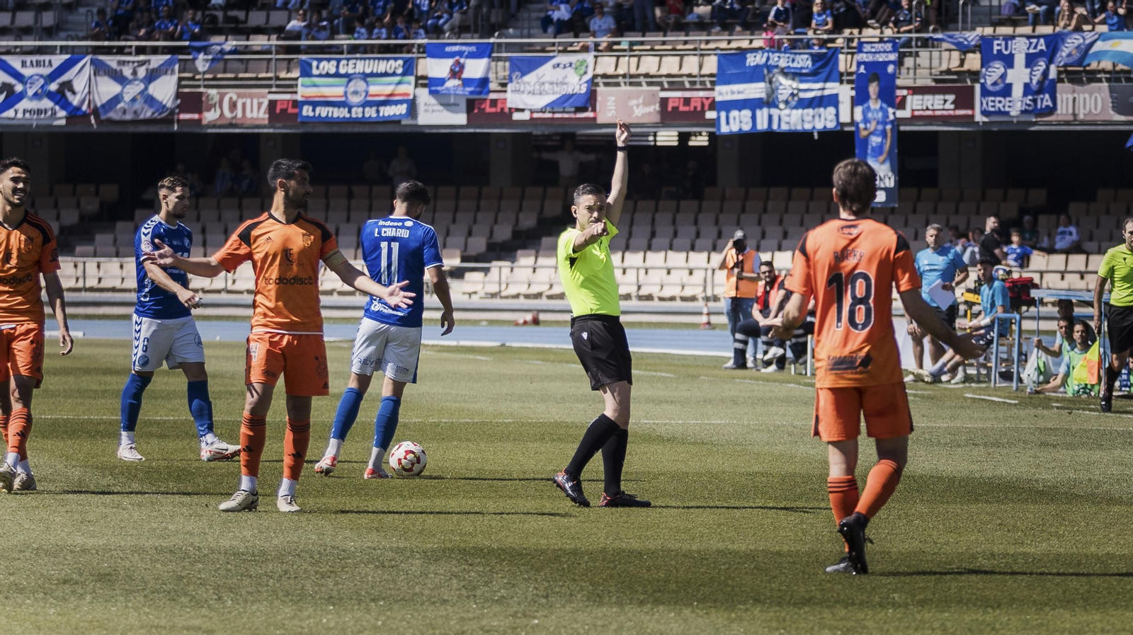 Las imágenes del derbi entre Xerez DFC y Xerez CD en Chapín
