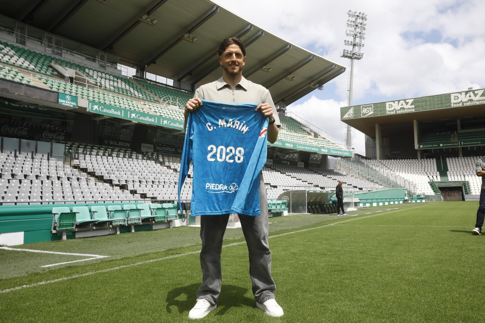 La presentación de la ampliación de contrato de Carlos Marín con el Córdoba CF, en imágenes