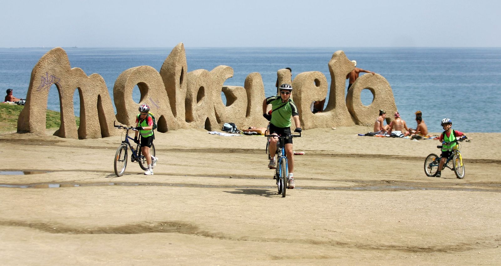 Letras de la playa de La Malagueta.