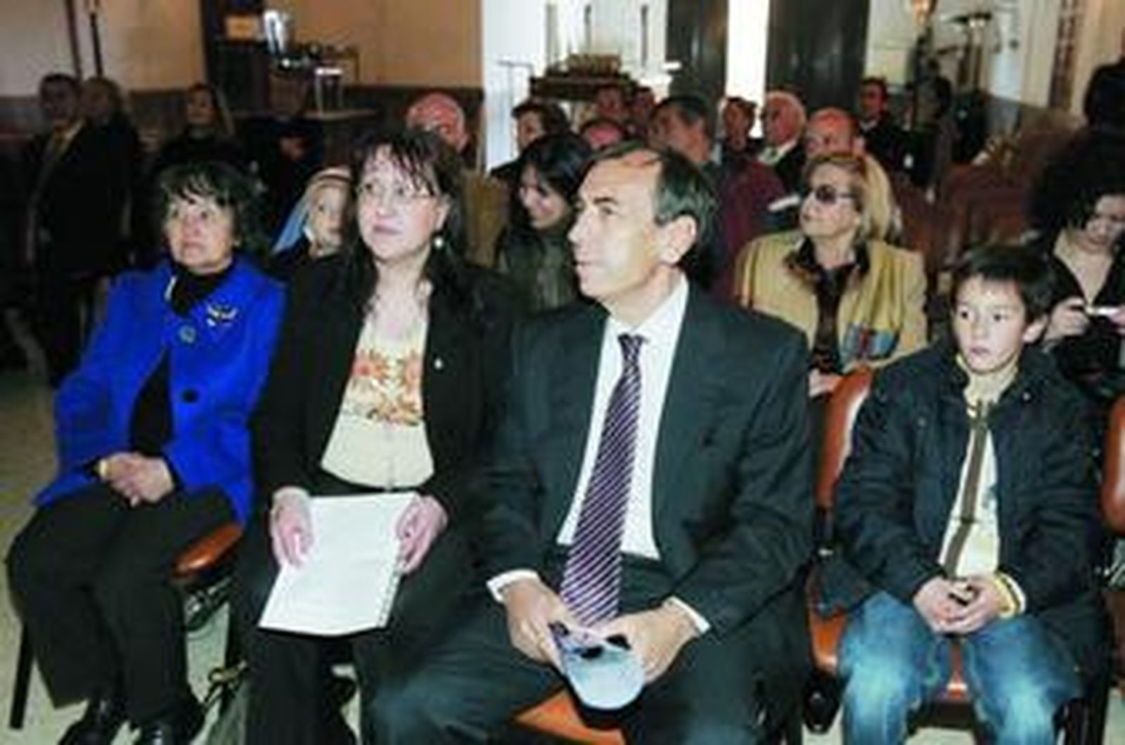 Pilar Quirosa junto a Francisco Capel del Águila ayer en Canjáyar.