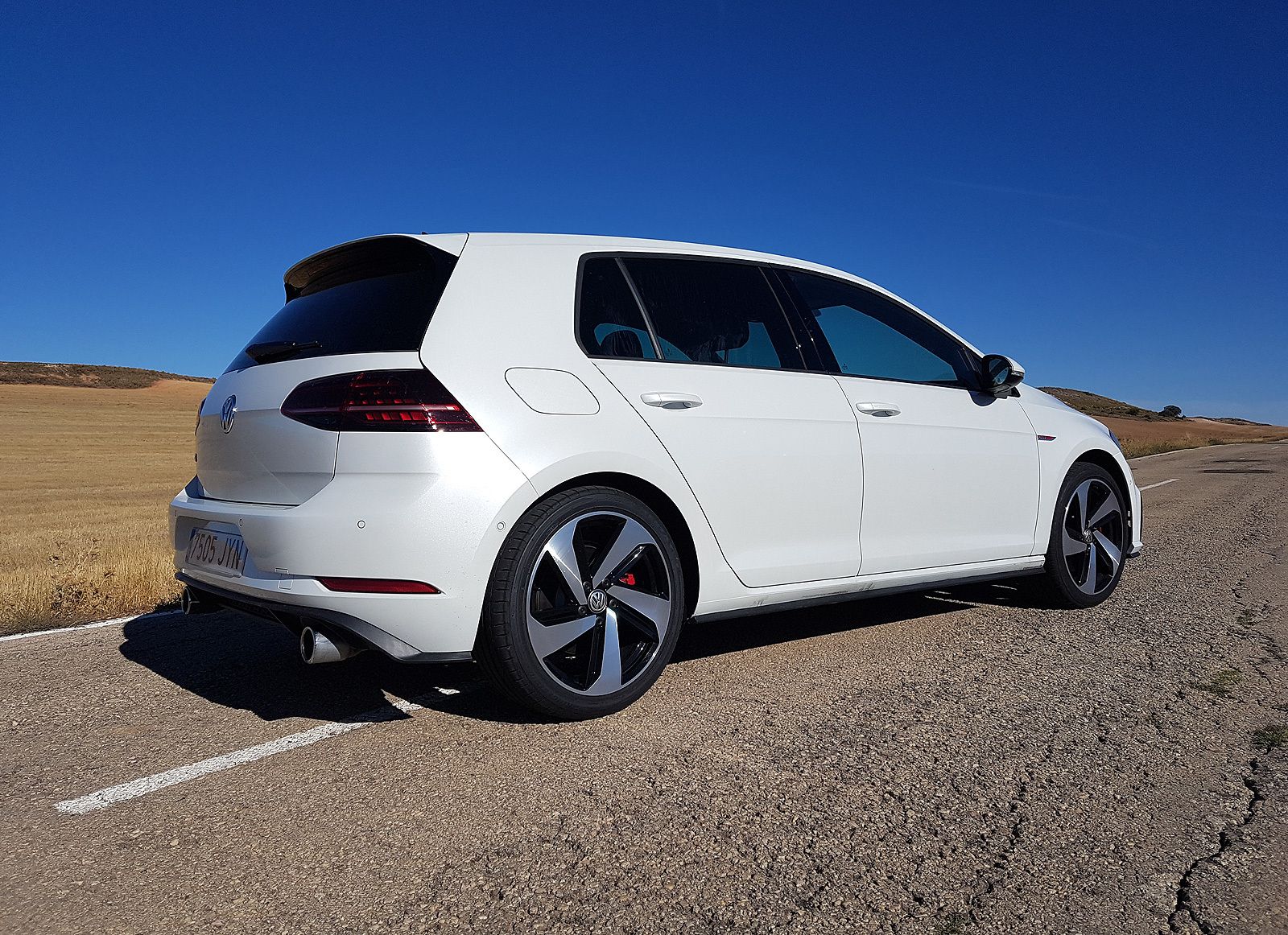 Volkswagen Golf GTI Performance 245 CV DSG | Galería de Fotos