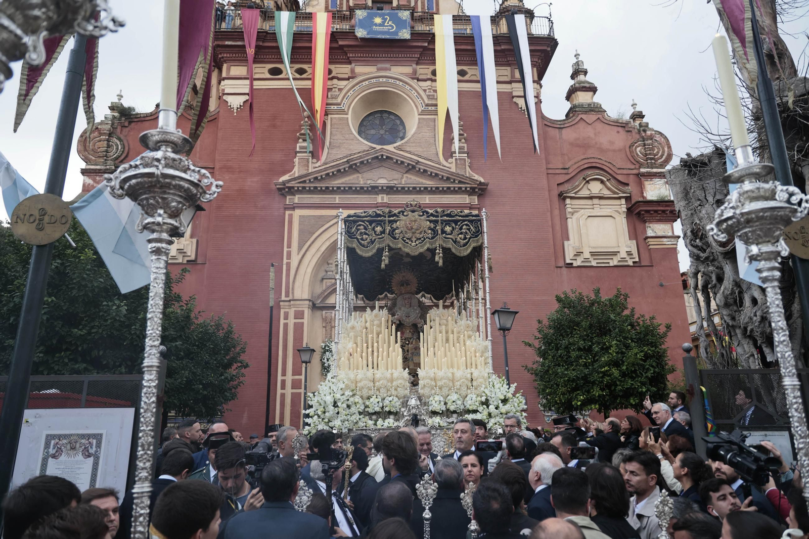 Las imágenes de la procesión del traslado de la Estrella a la catedral