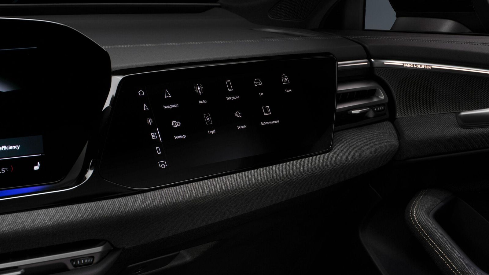 Cuanto no cuenta con ella Audi reemplaza esta pantalla por una poco estética plancha de plástico, de modo que casi se convierte en una opción obligatoria en este modelo.