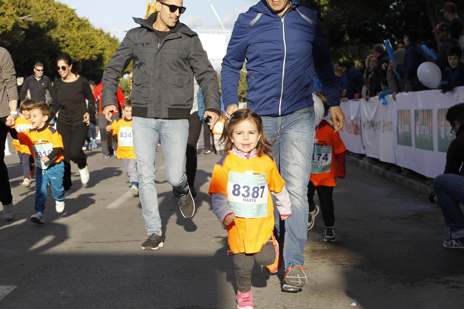 Fotogalería de la Feria del Corredor y las carreras infantiles.