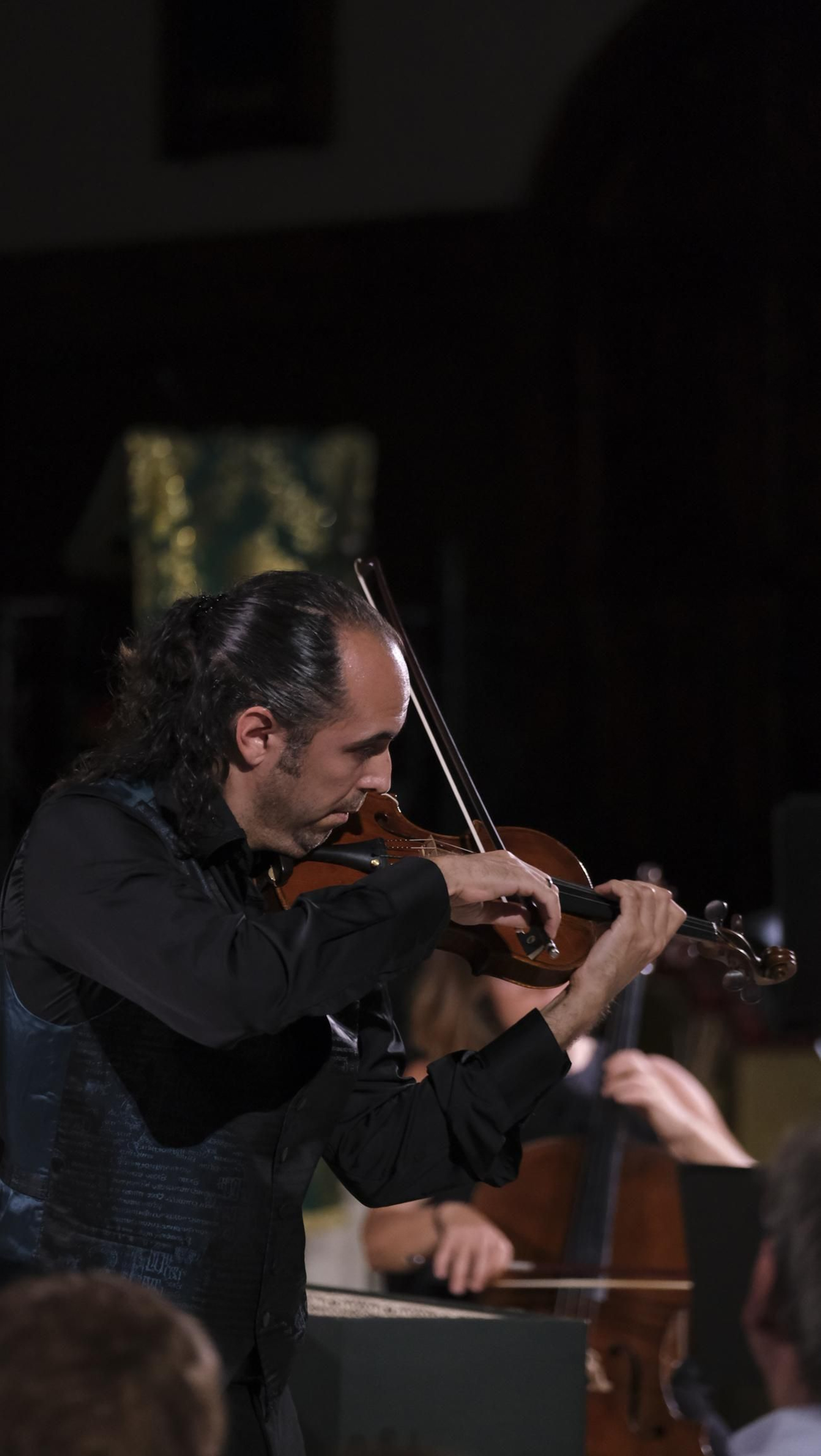Concierto de la OCAL y del violinista Jesús Reina en Vélez Blanco, en imágenes