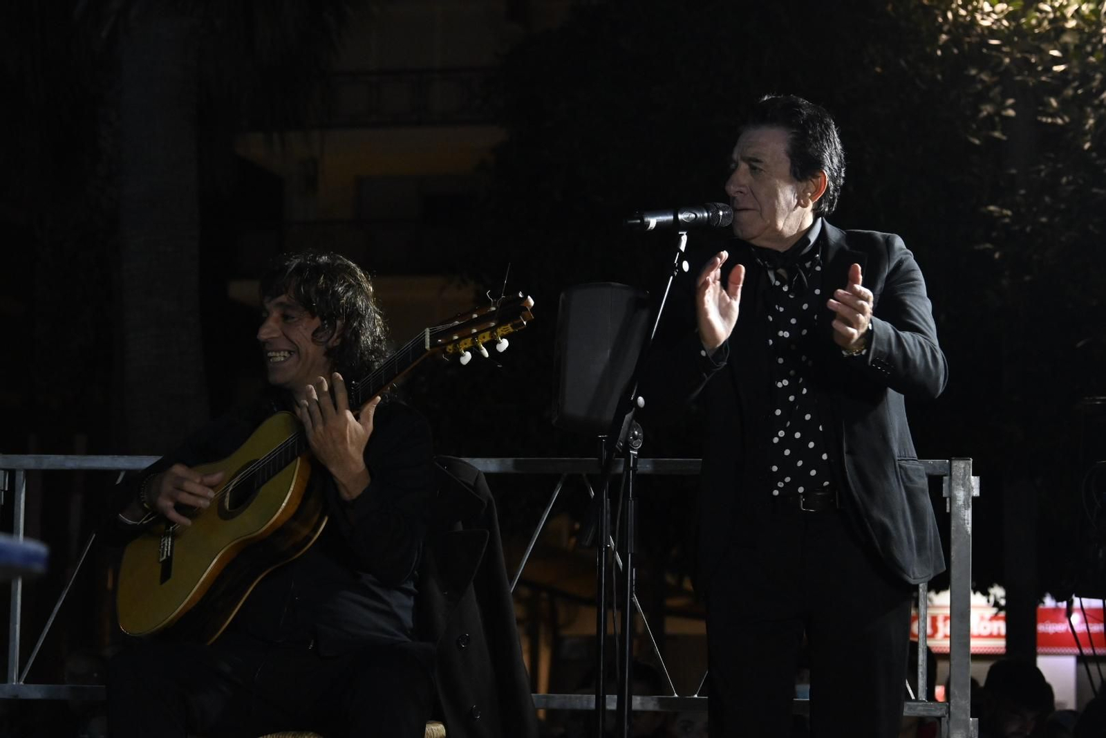 Imágenes de la III Ruta de la Zambomba con Vicente Redondo "El Pecas" en Huelva