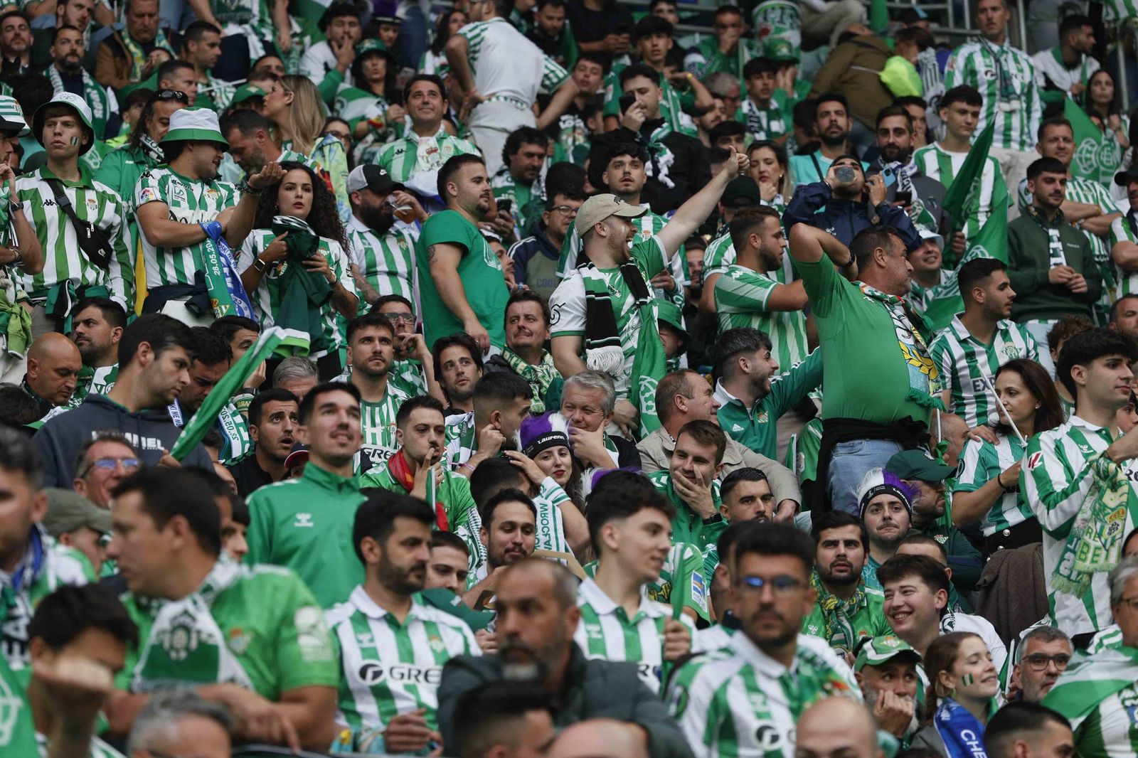 La afición del Betis en la final de la Conference League