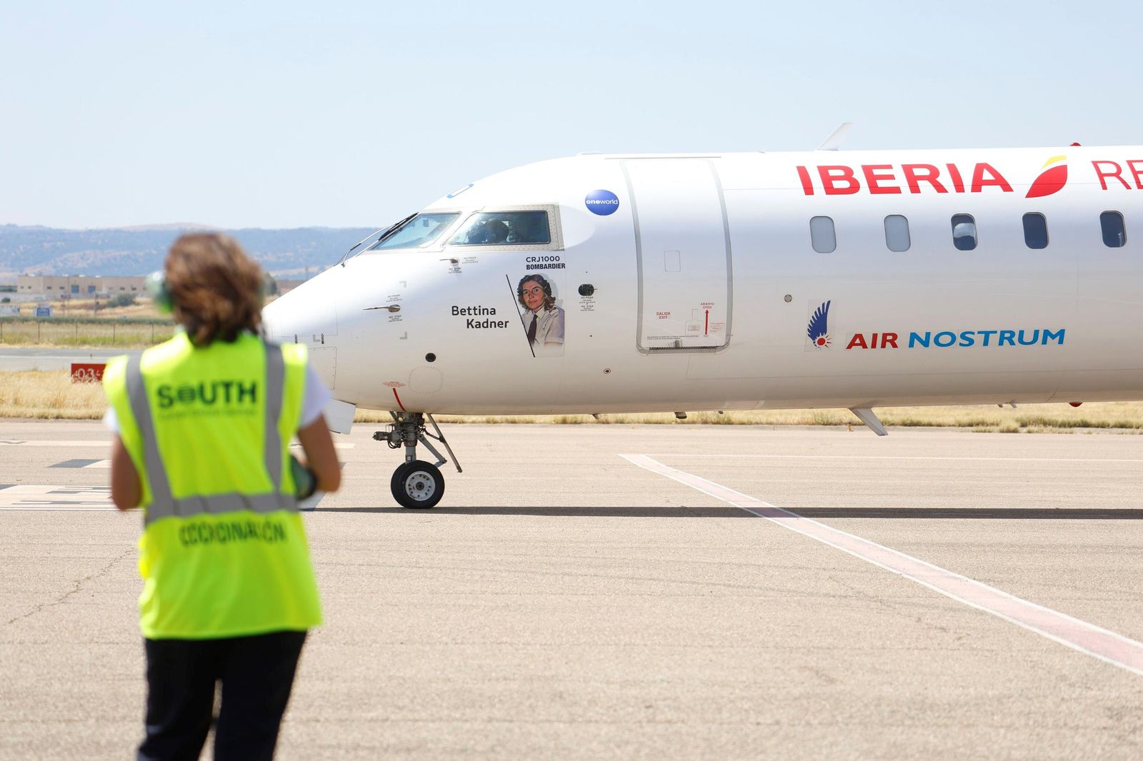 Los primeros vuelos comerciales en el aeropuerto de Córdoba, en fotografías