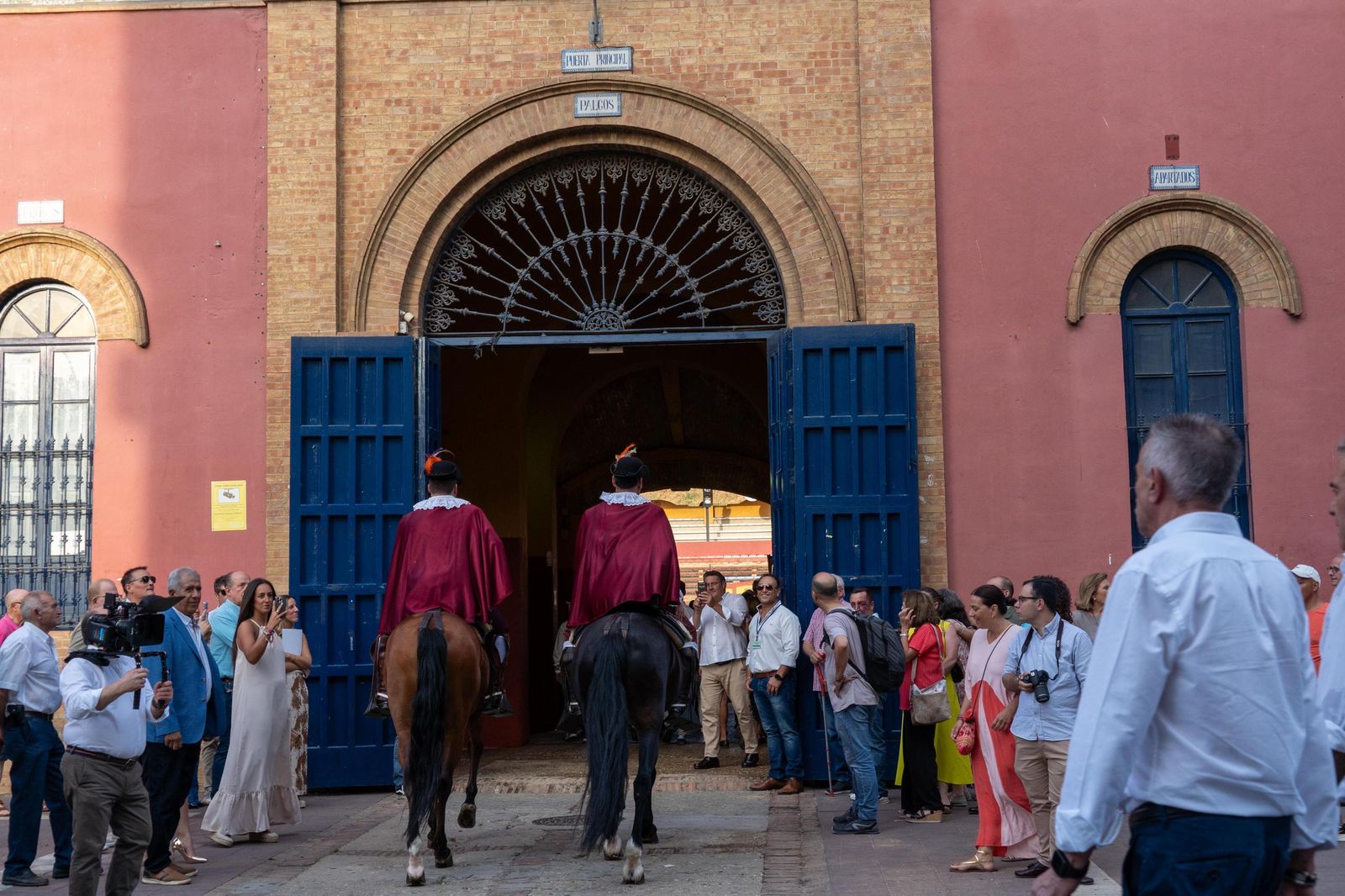Imágenes de la presentación oficial de la Feria Taurina de Colombinas 2025.