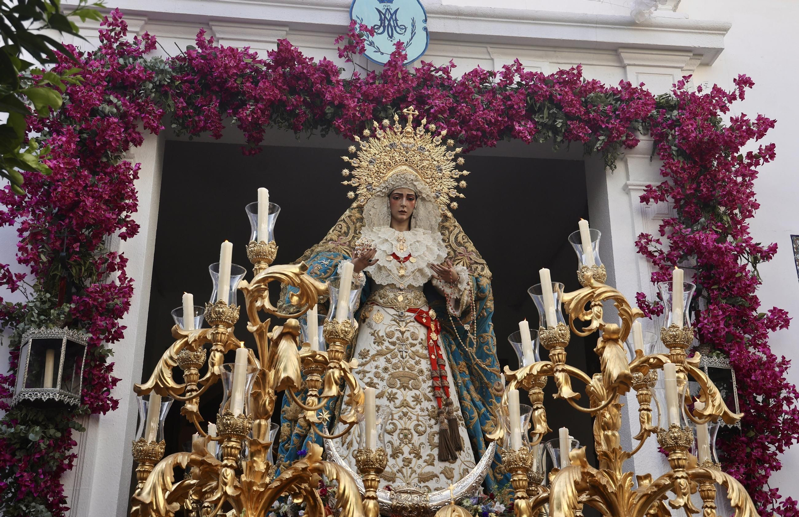 Las imágenes del traslado de la Virgen del Rocío al Salvador