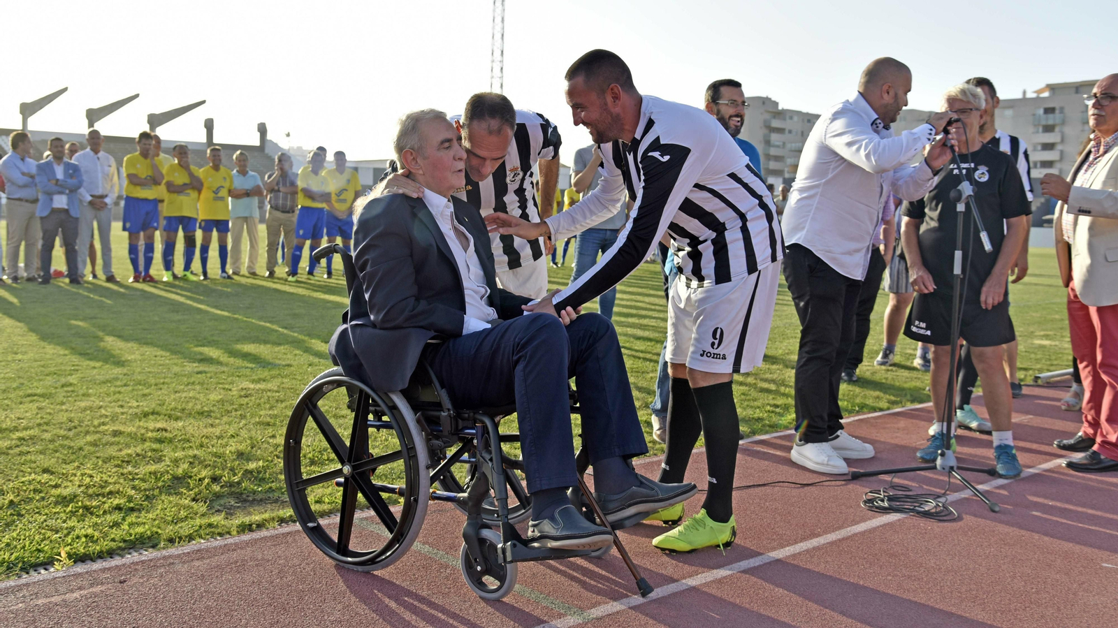 Homenaje a Alfredo Gallardo