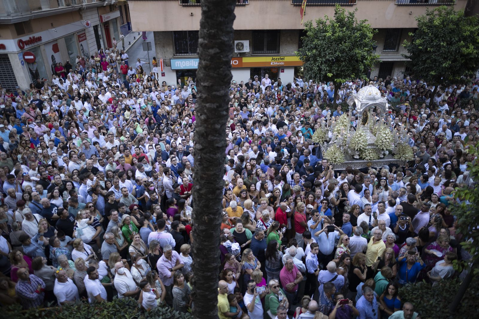 Imágenes de la salida de la Virgen de la Cinta desde la Catedral hacia el Santuario
