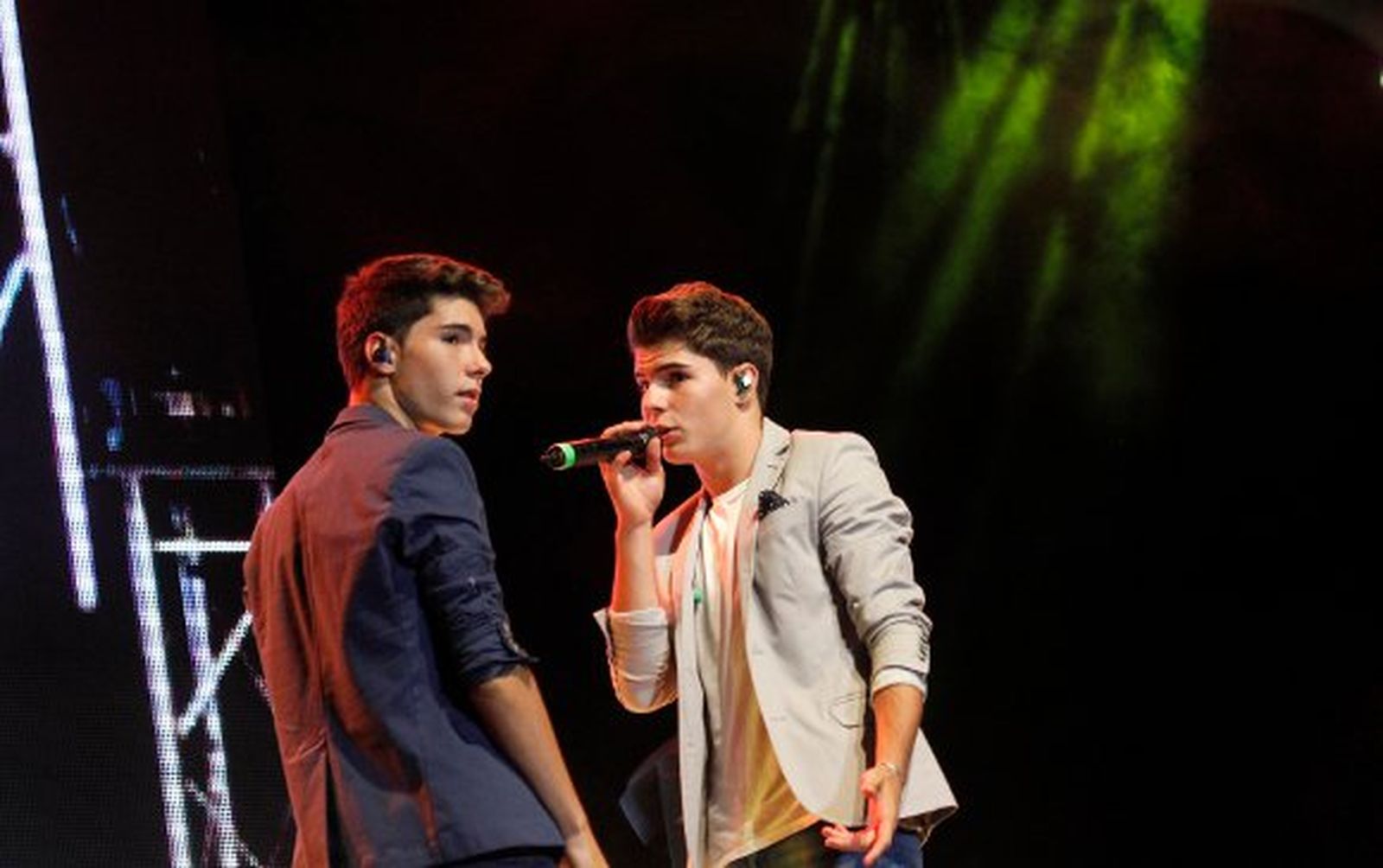 Bahía Sur y El Corte Inglés traen a Gemeliers para la firma de su último trabajo 'Gracias'