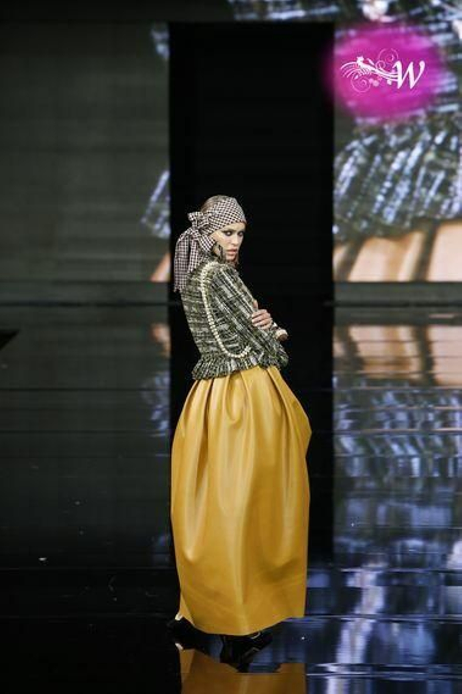 Cristo Báñez vuelve a SIMOF para presentar su colección de flamenca 2020, todas las fotos