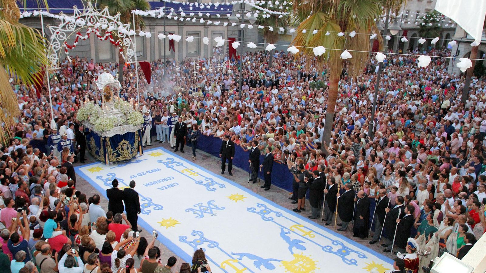 La Virgen de la Cinta es recibida por el alcalde Gabriel Cruz. 2017.