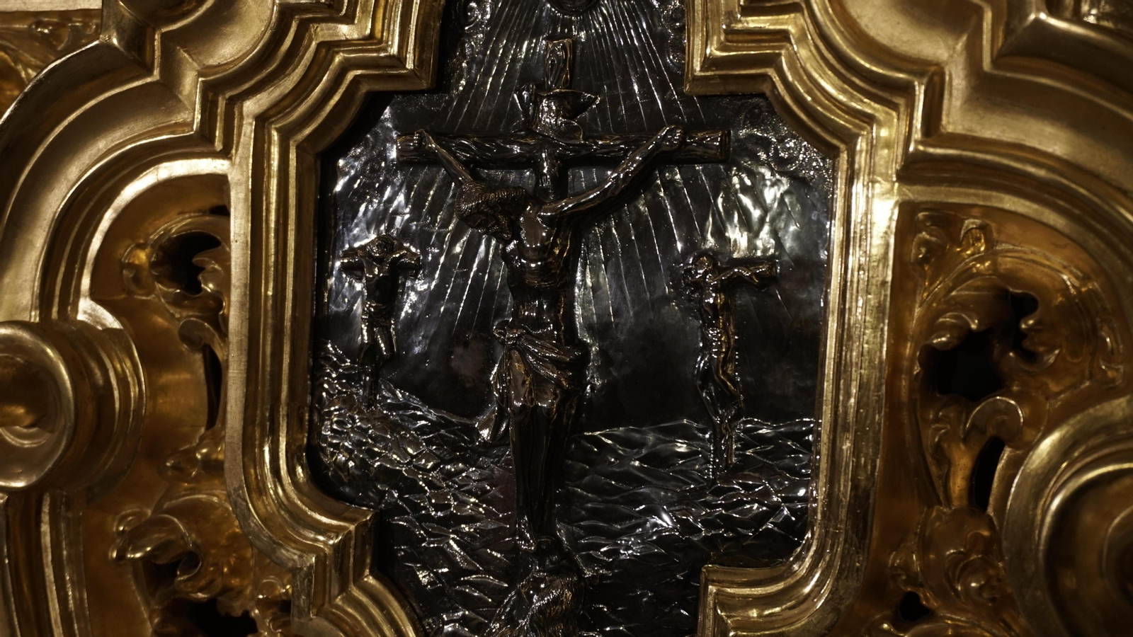 La Hermandad del Cachorro presenta los elementos de su nuevo paso.